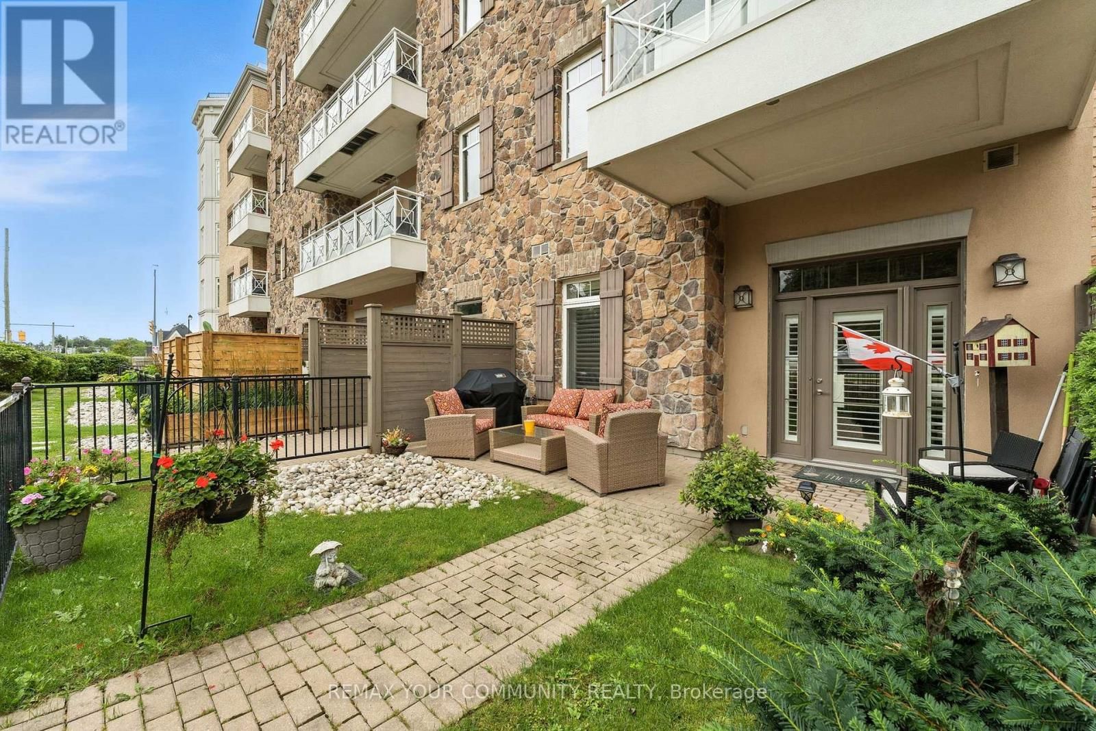 101 - 80 BURNS BOULEVARD Image 13