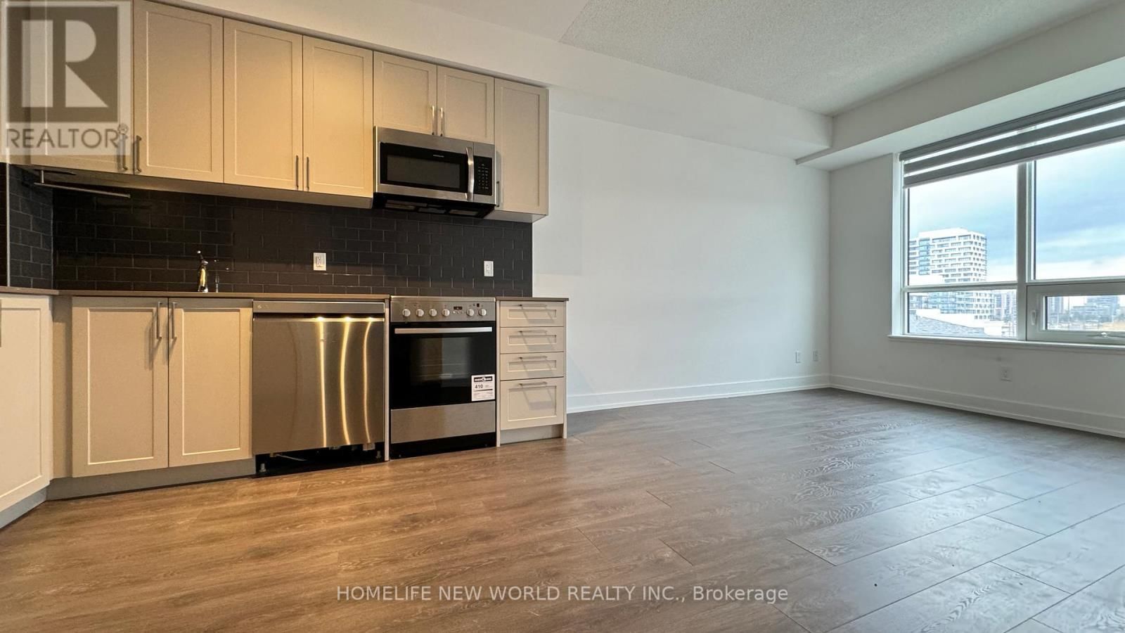 618W - 268 BUCHANAN DRIVE Image 7