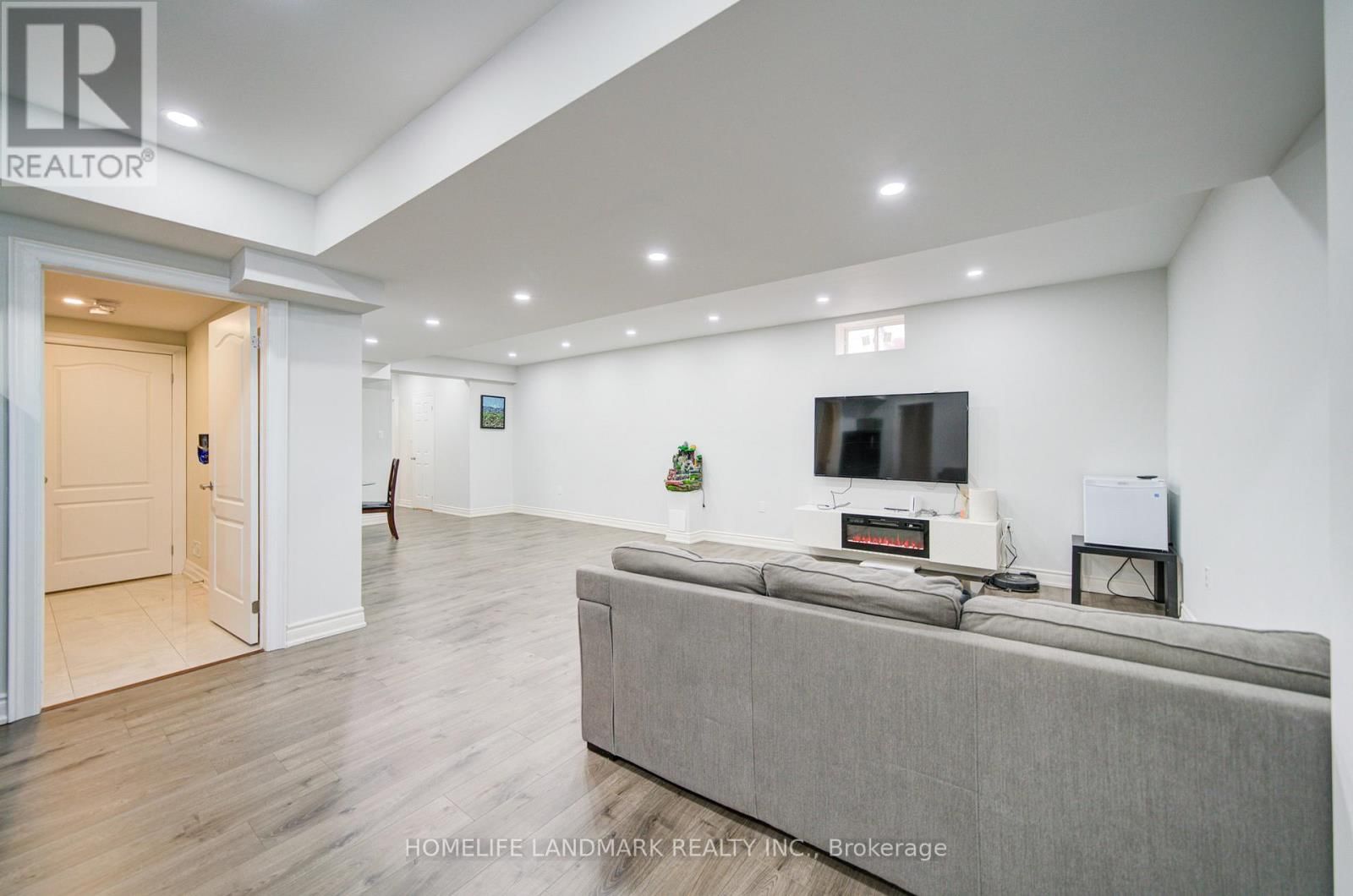 43 MIKE BOSHEVSKI COURT Image 38