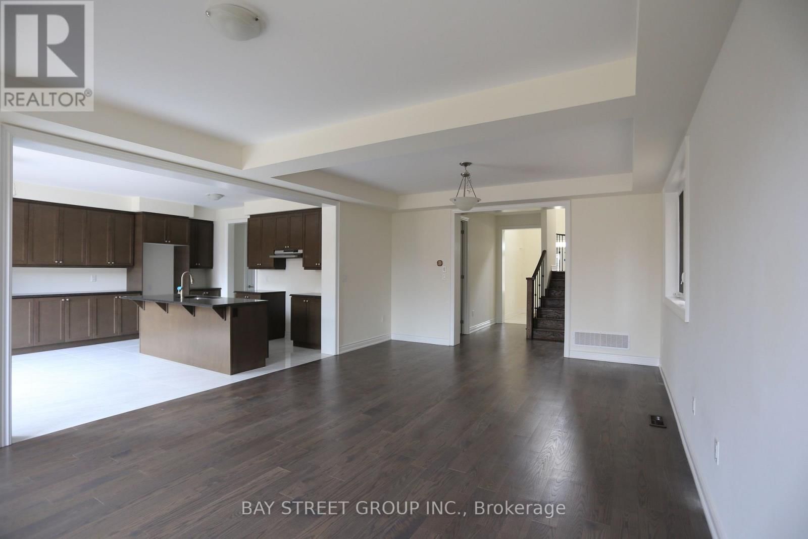 153 KLEINBURG SUMMIT WAY Image 8