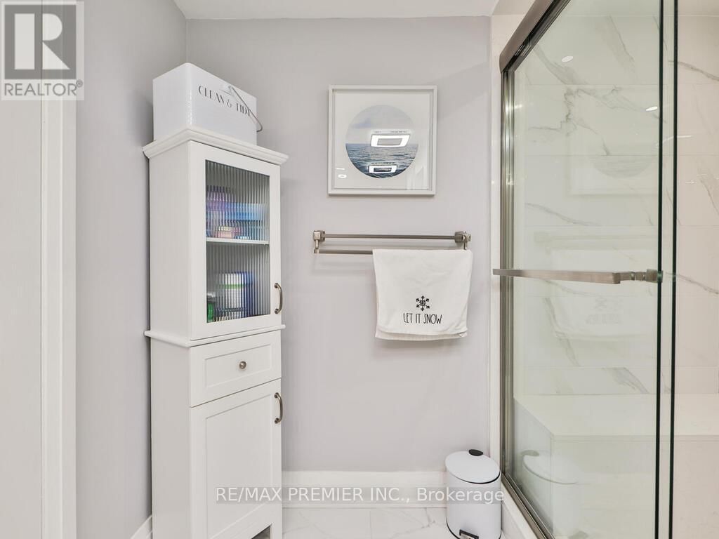 8 - 100 ARBORS LANE Image 27