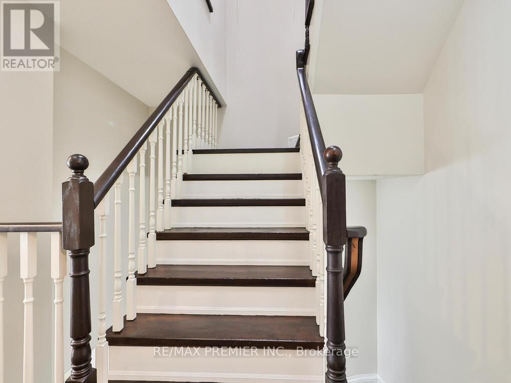 8 - 100 ARBORS LANE Image 28