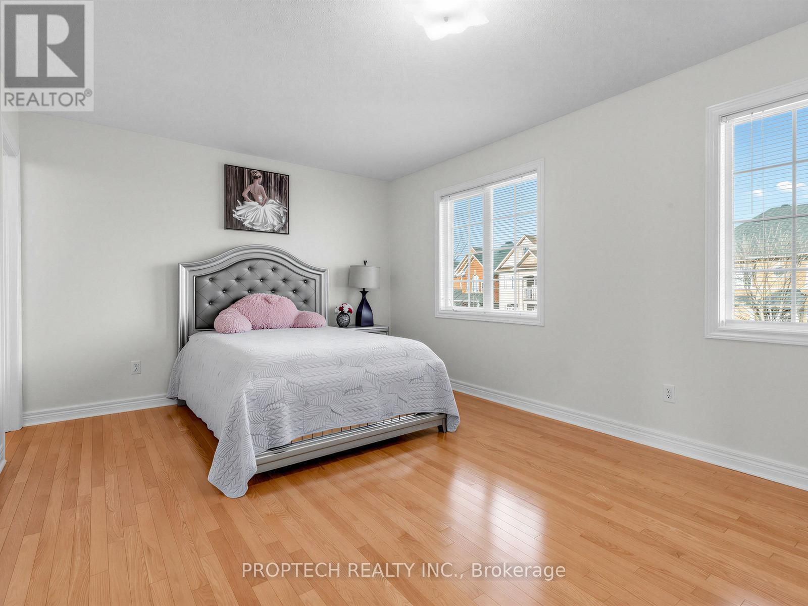 12 HOUSER STREET Image 26