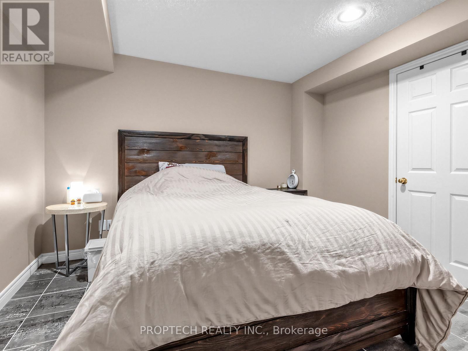 12 HOUSER STREET Image 32