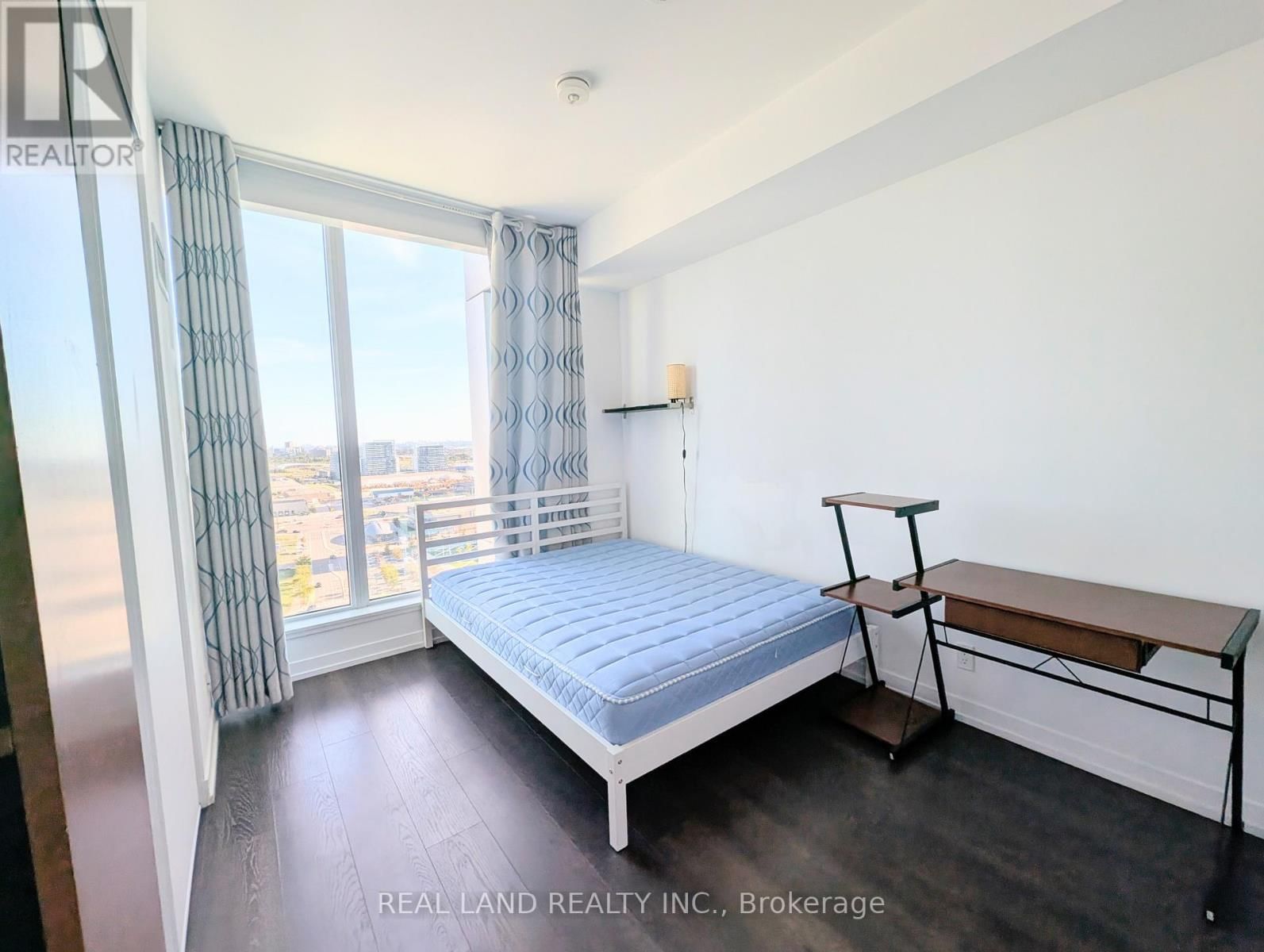 2206 - 950 PORTAGE PARKWAY Image 6