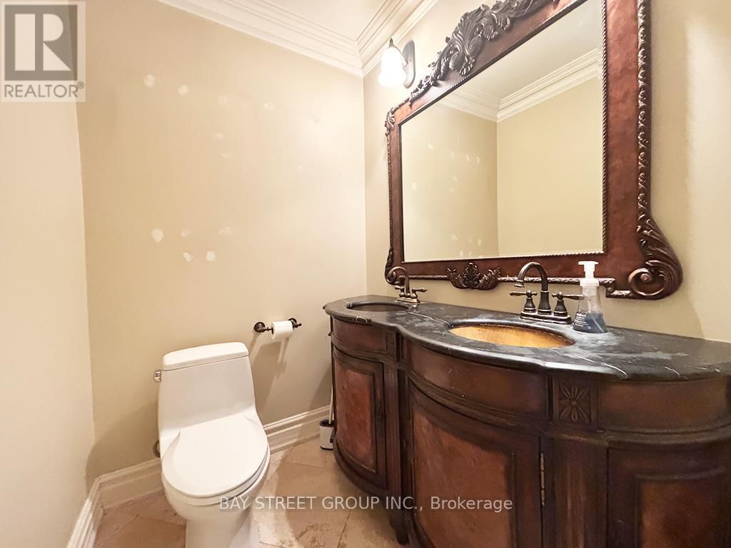 12A AVA CRESCENT Image 14