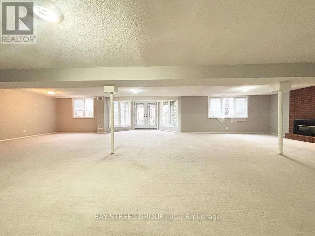 12A AVA CRESCENT Image 34