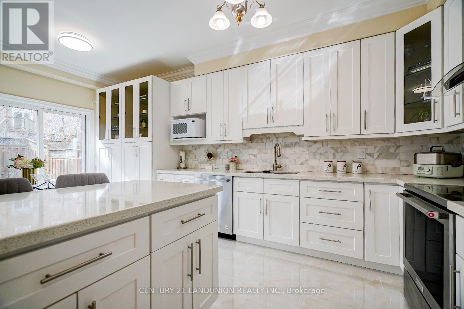 17 MONACO CRESCENT Image 13