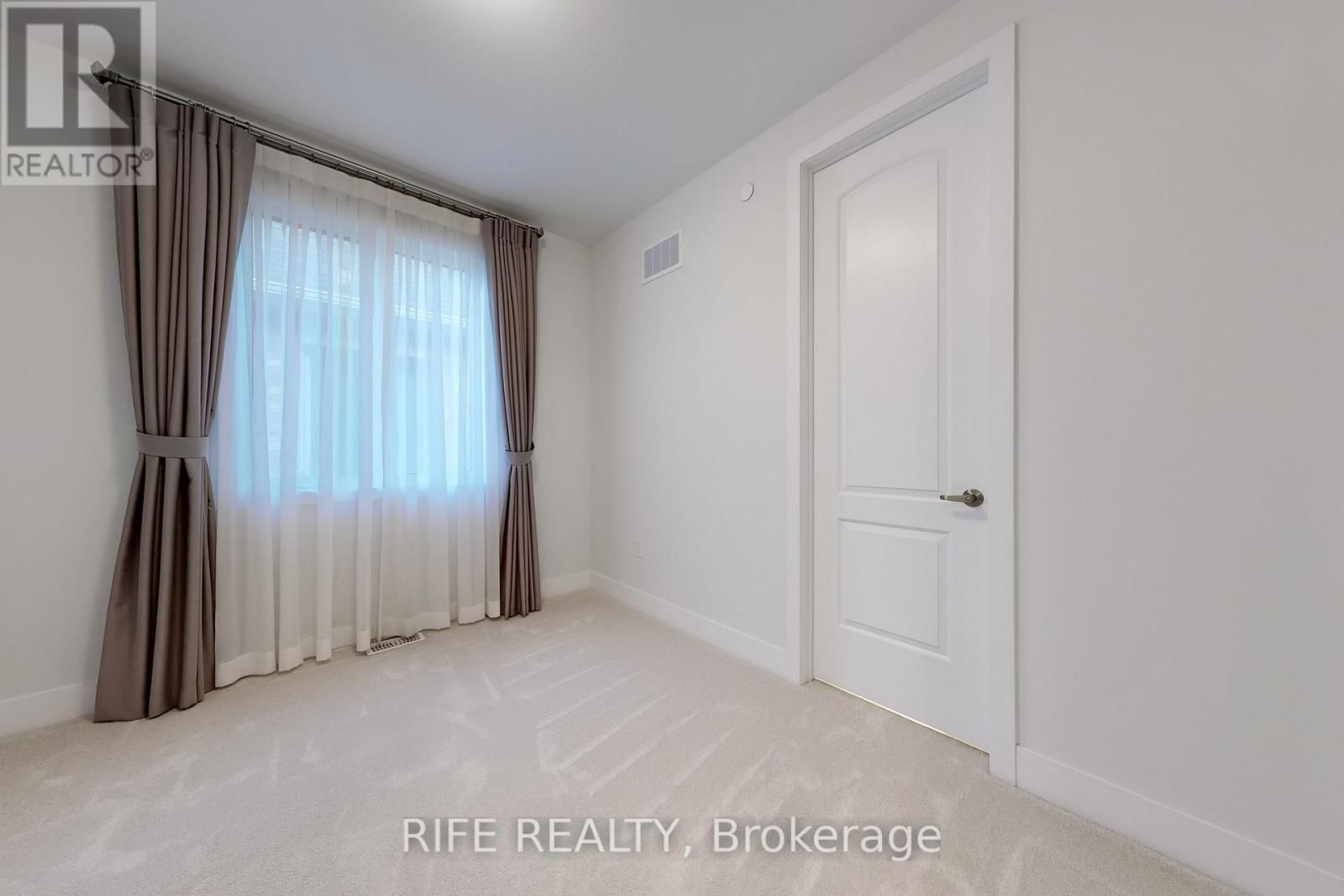 234 SIKURA CIRCLE Image 36