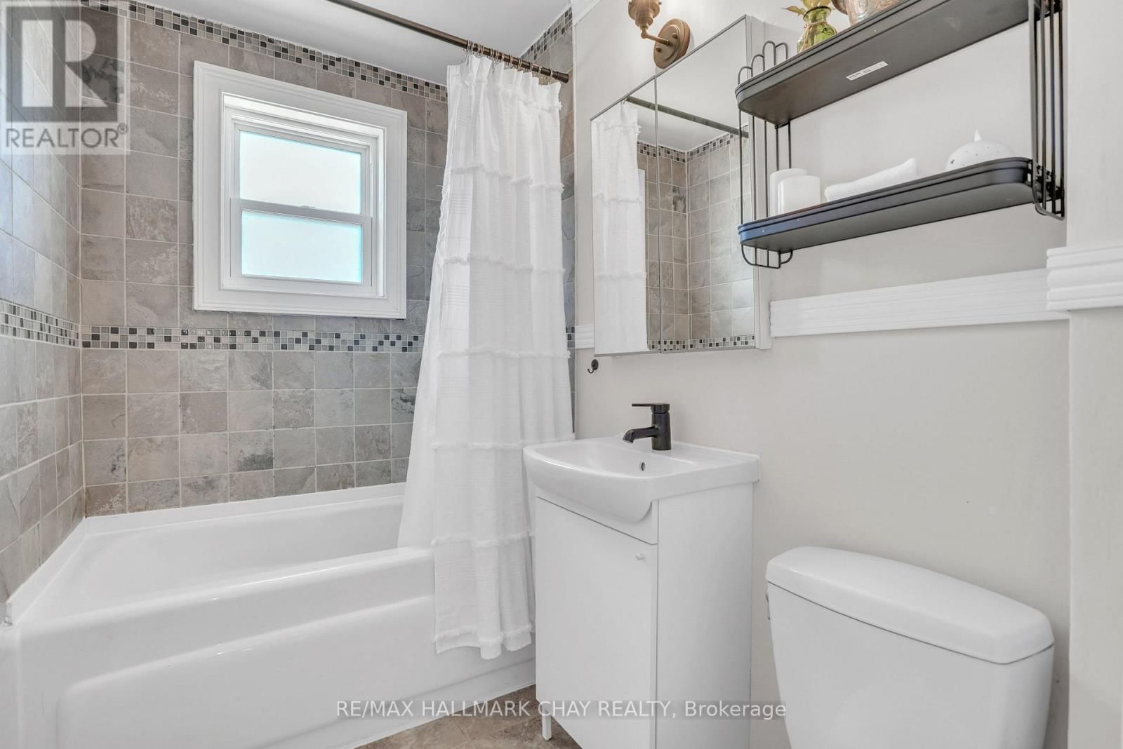 26 KING STREET SOUTH Image 13