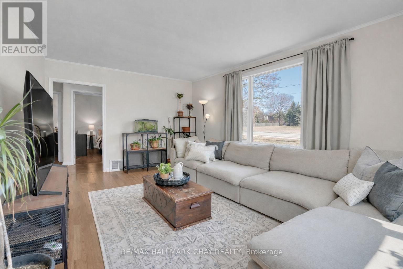 26 KING STREET SOUTH Image 8