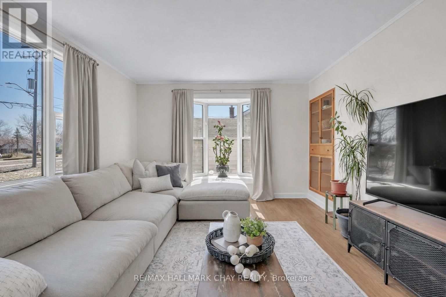 26 KING STREET SOUTH Image 9