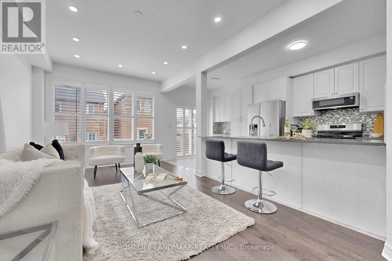 67 DRUM STREET Image 15