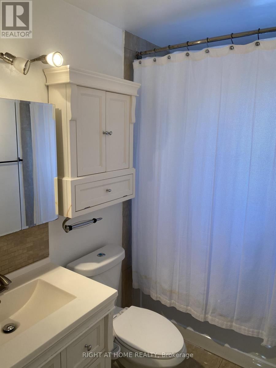 513 LYNETT CRESCENT Image 11