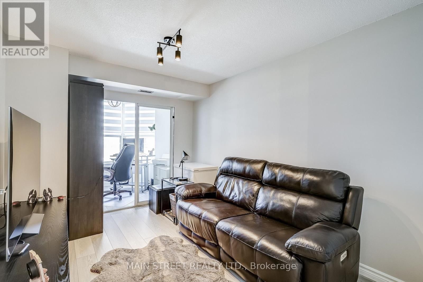 506 - 250 DAVIS DRIVE Image 15