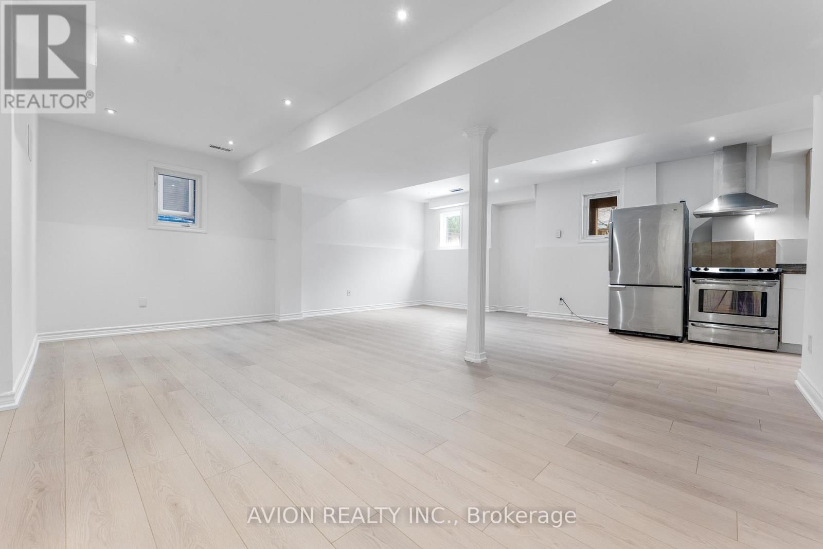 33 BROCKDALE STREET Image 30