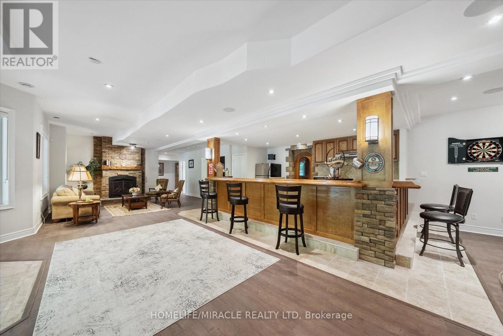 12 DEER RUN Image 29