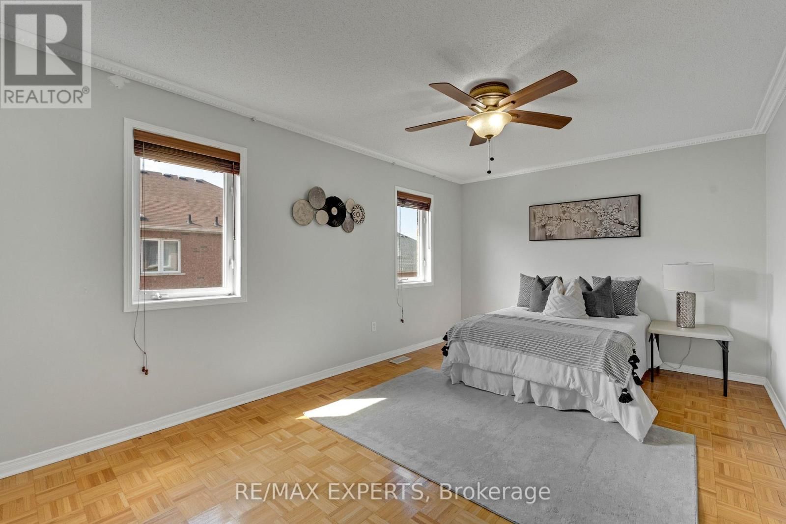 61 - 19 FOXCHASE AVENUE Image 18