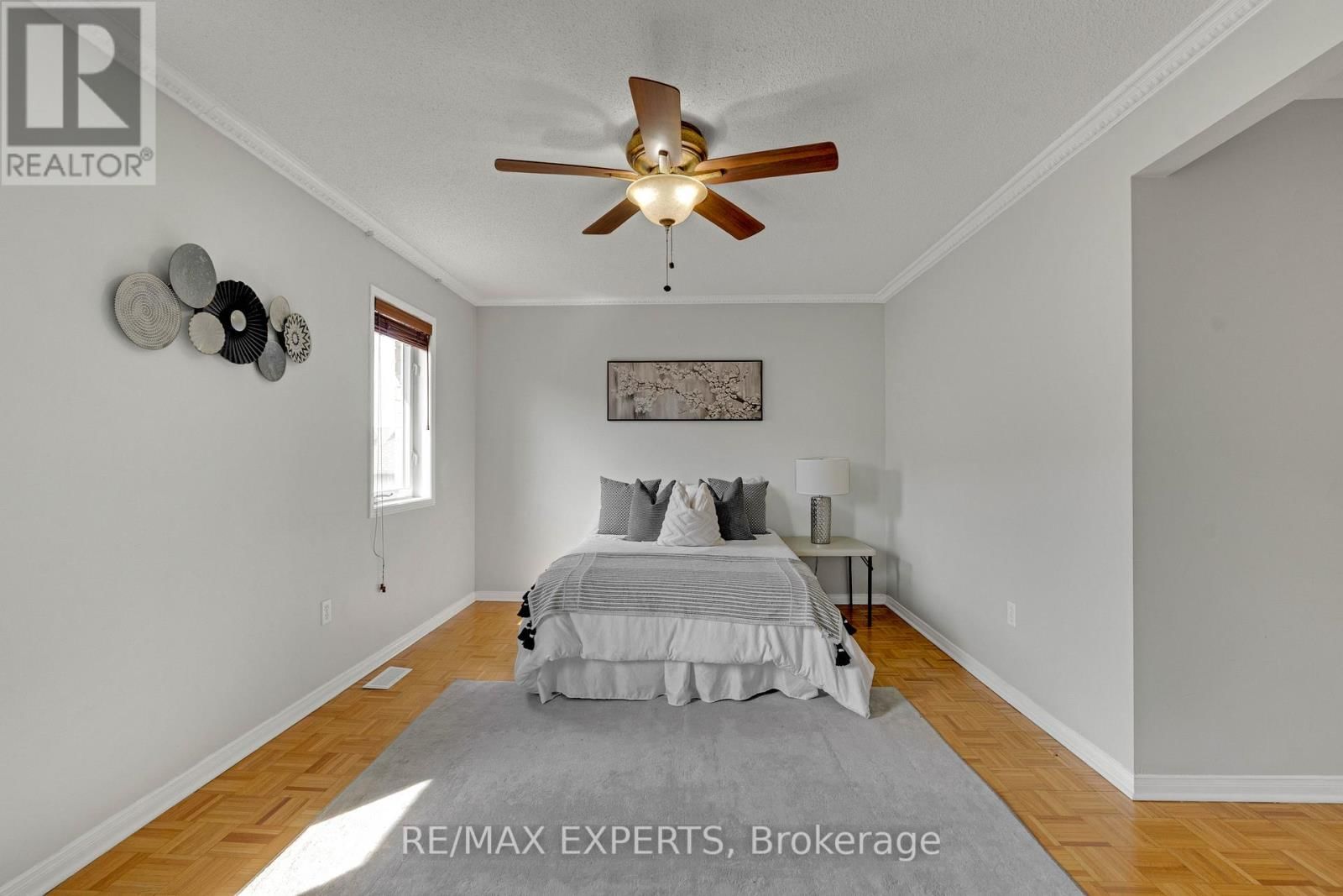 61 - 19 FOXCHASE AVENUE Image 19