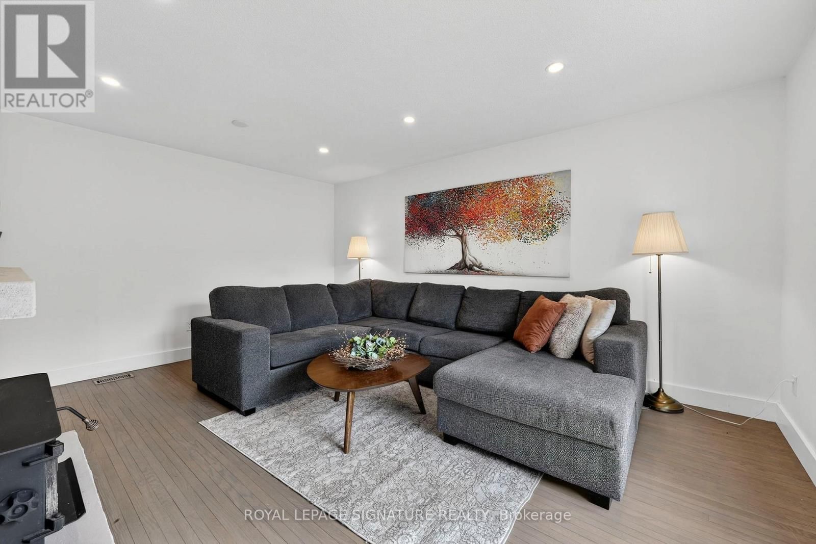 41 WILD CHERRY LANE Image 23