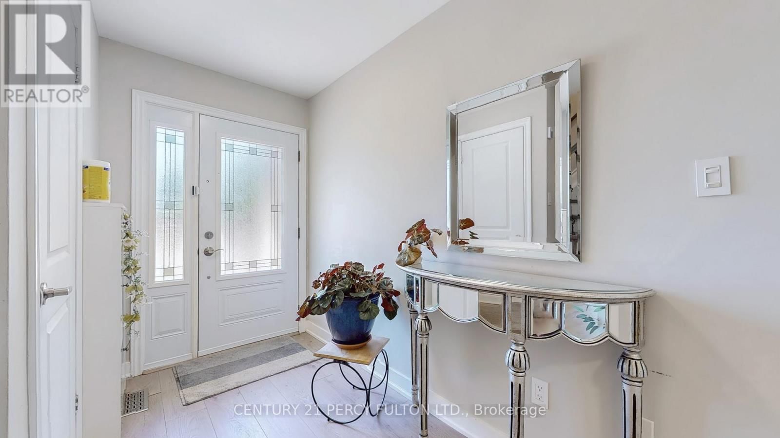 158 HOLM CRESCENT Image 10