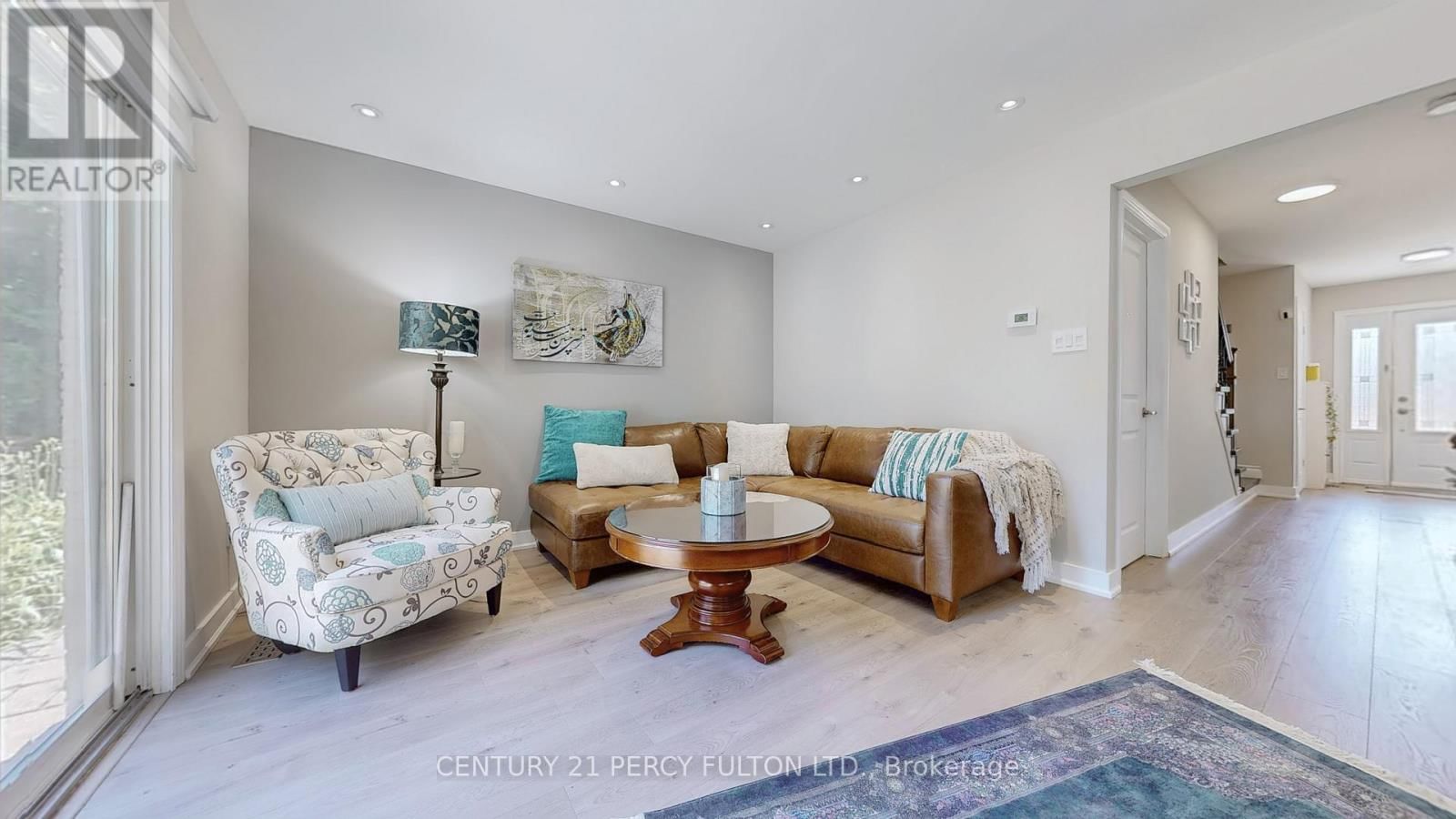 158 HOLM CRESCENT Image 5