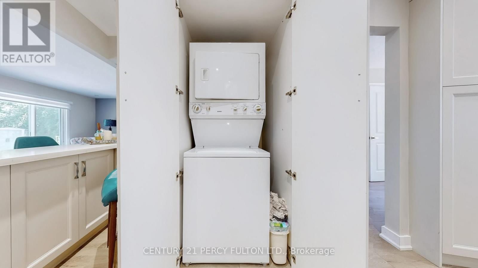 158 HOLM CRESCENT Image 9