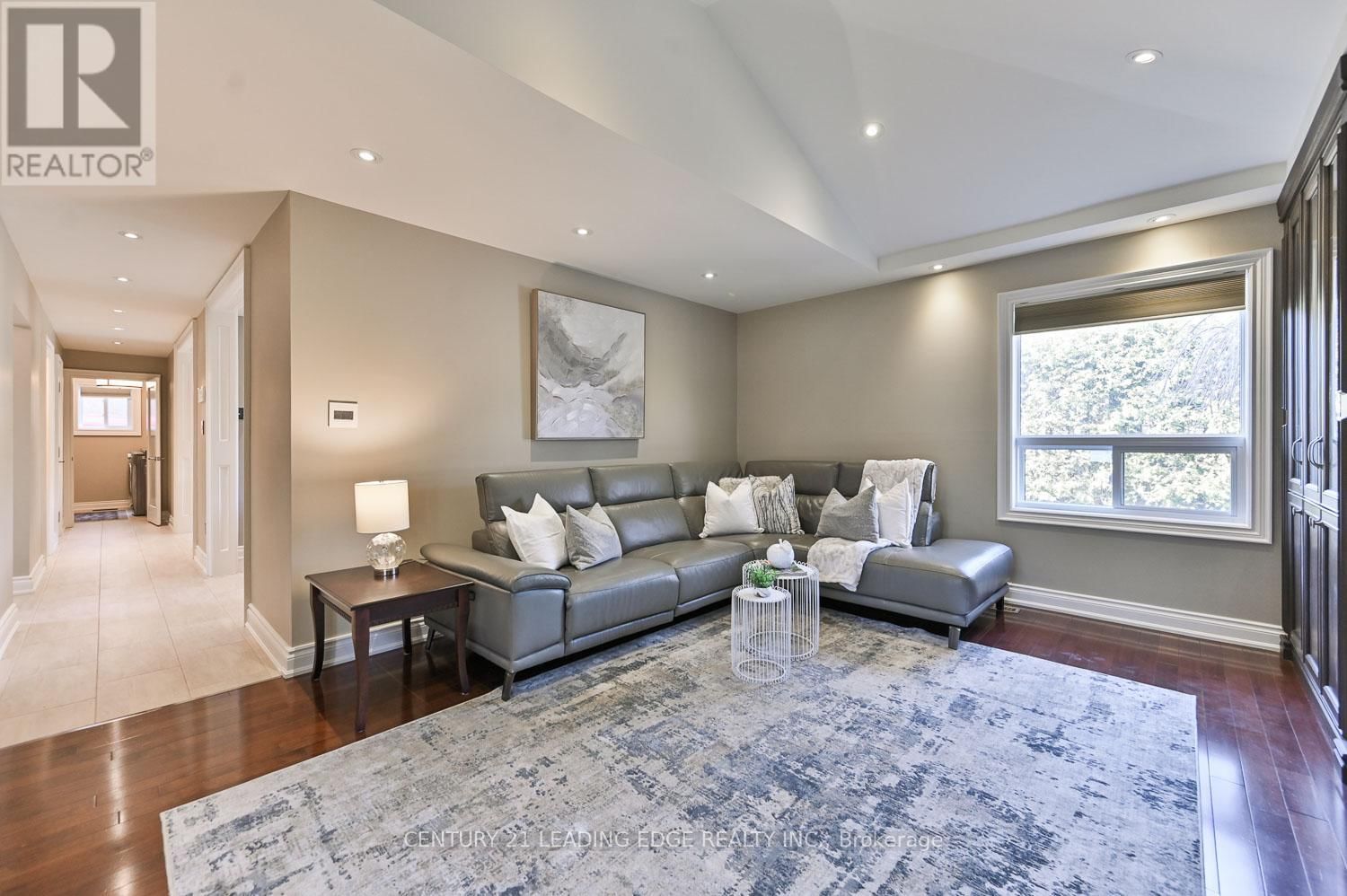 5 SAWYER CRESCENT Image 14