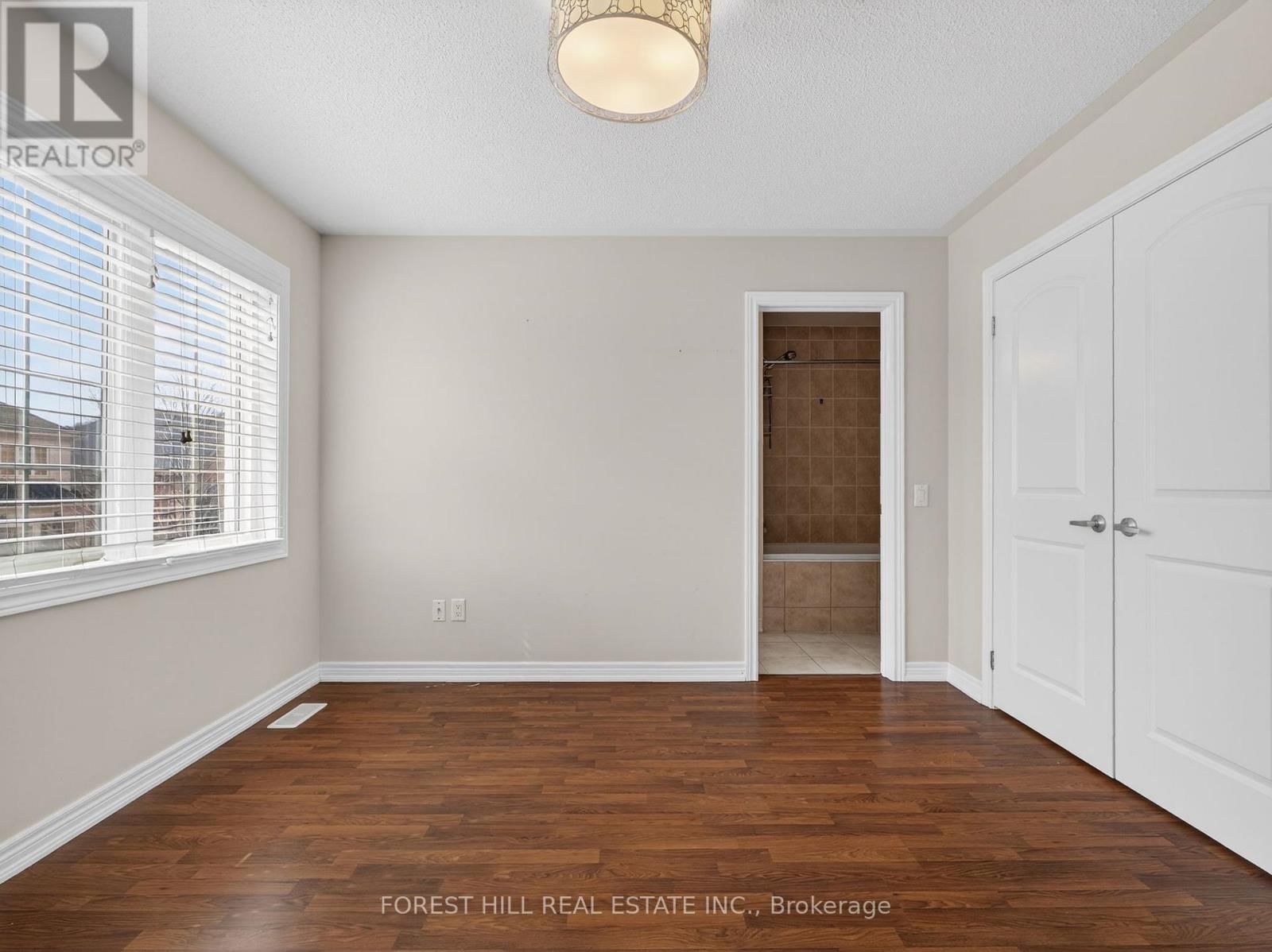 22 MCCOMBE LANE Image 35