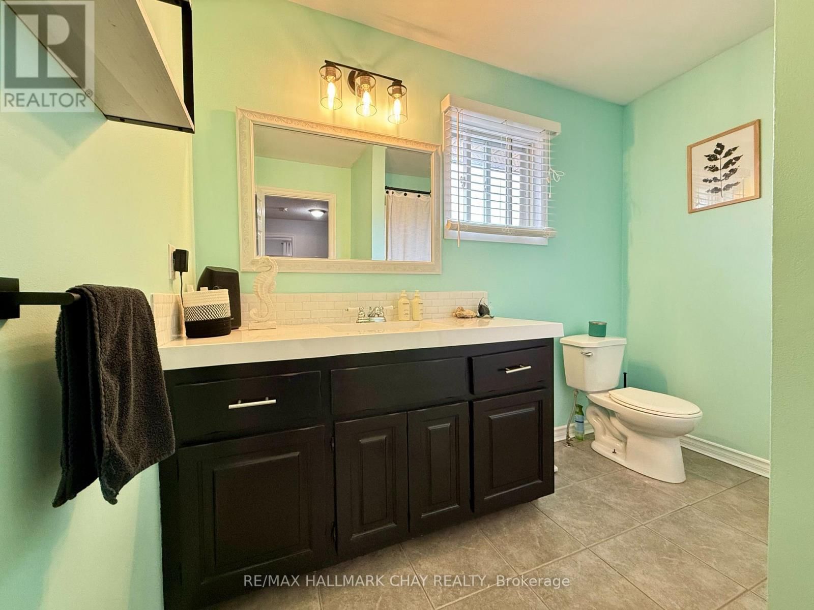 60 OSBORN STREET Image 14