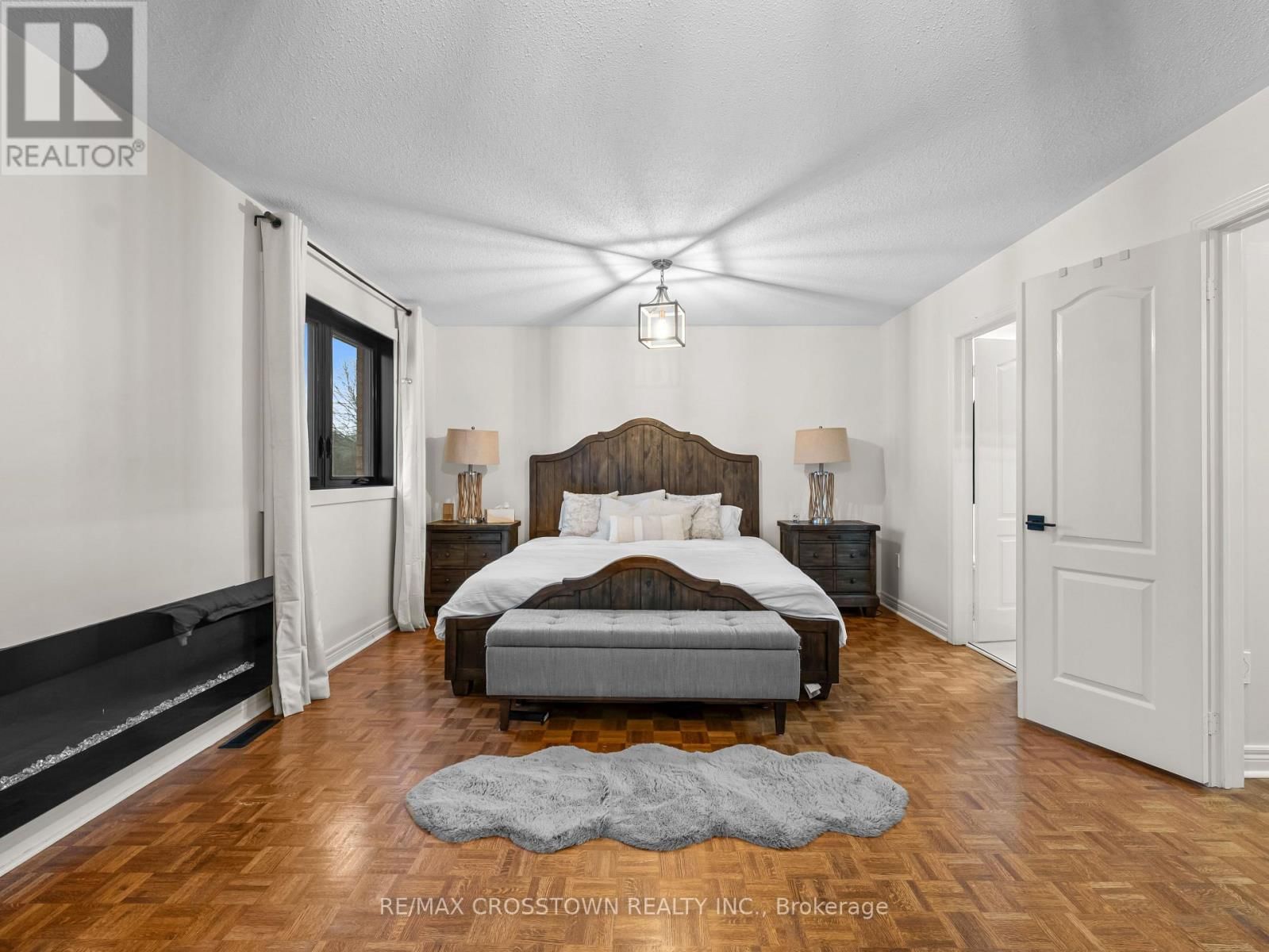 109 GOLDEN GATE CIRCLE Image 13