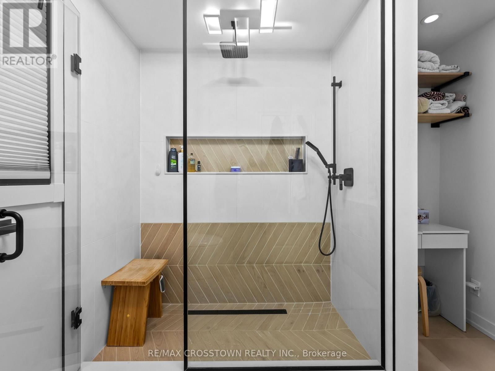 109 GOLDEN GATE CIRCLE Image 14