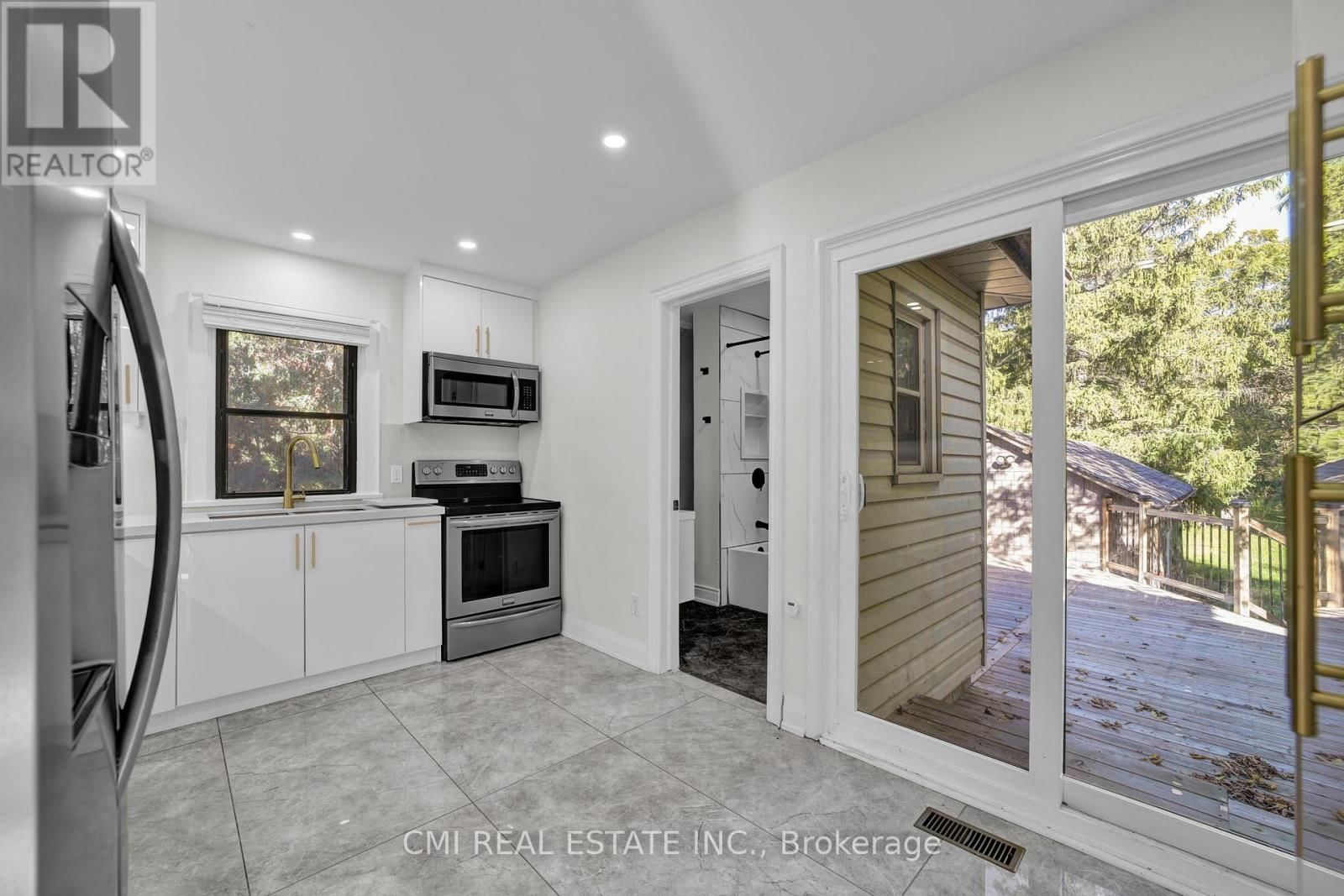 153 CLARENCE STREET Image 13