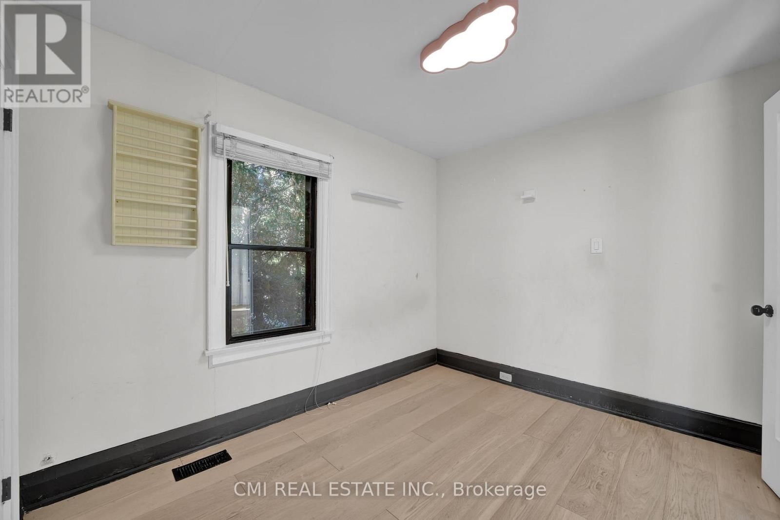 153 CLARENCE STREET Image 19