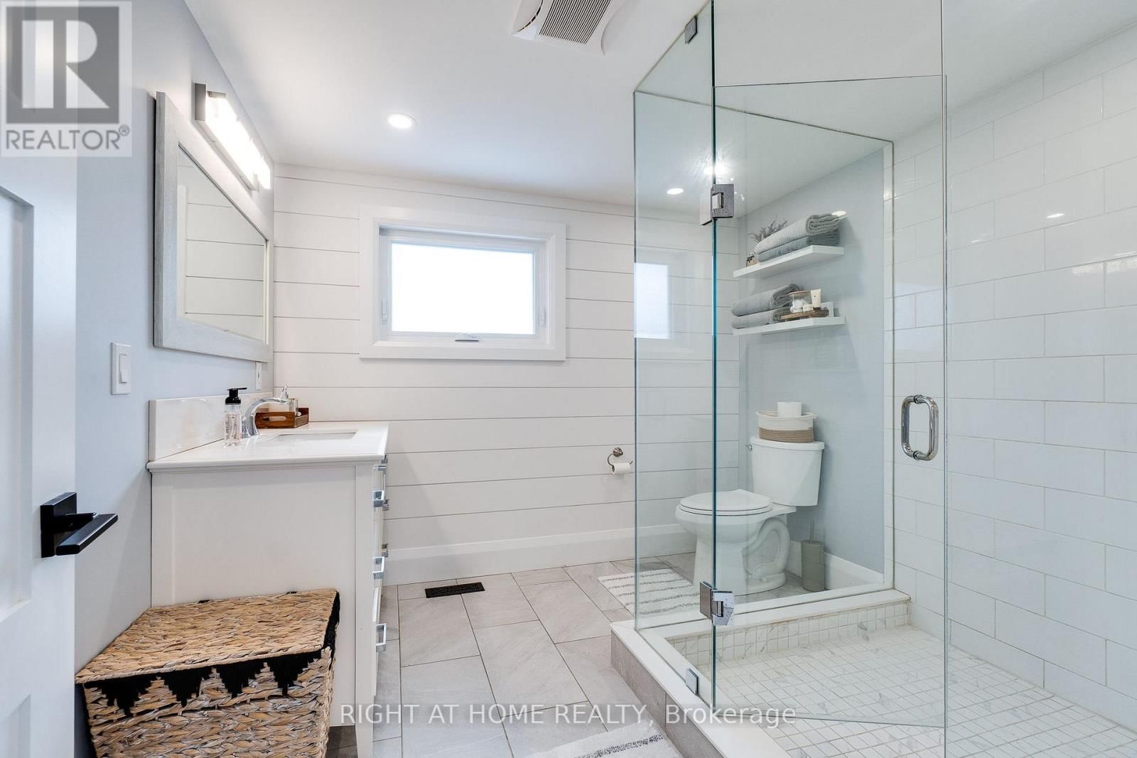 54 BLUE JAY BOULEVARD Image 28