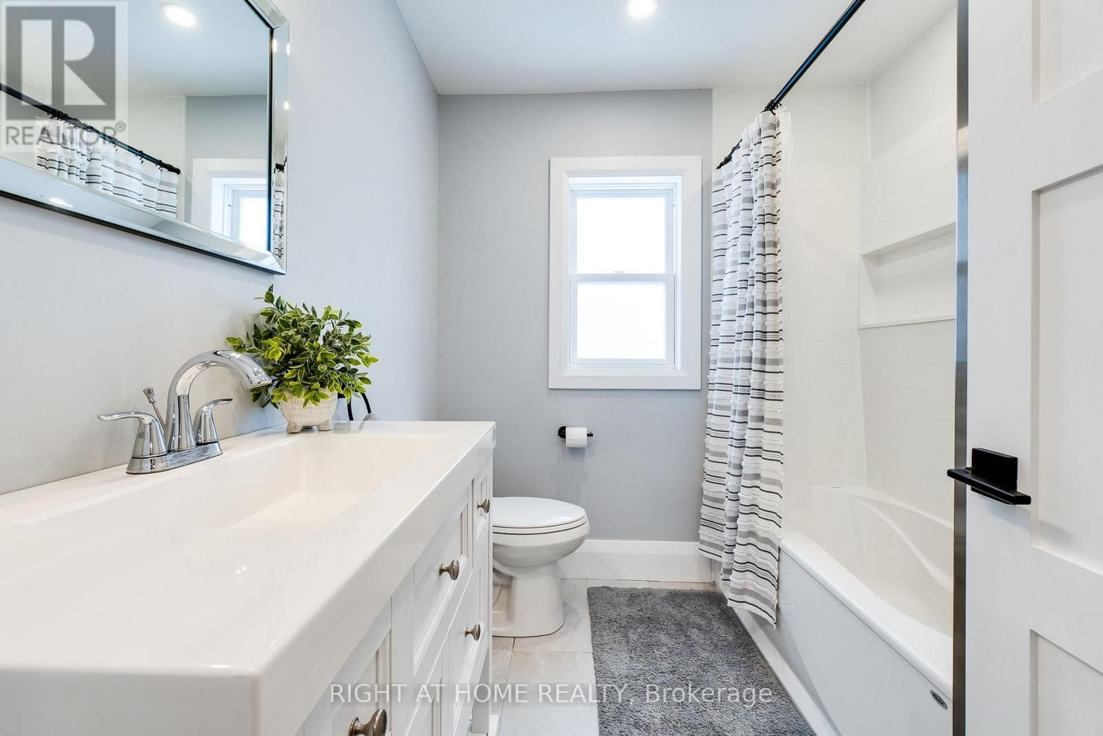 54 BLUE JAY BOULEVARD Image 31