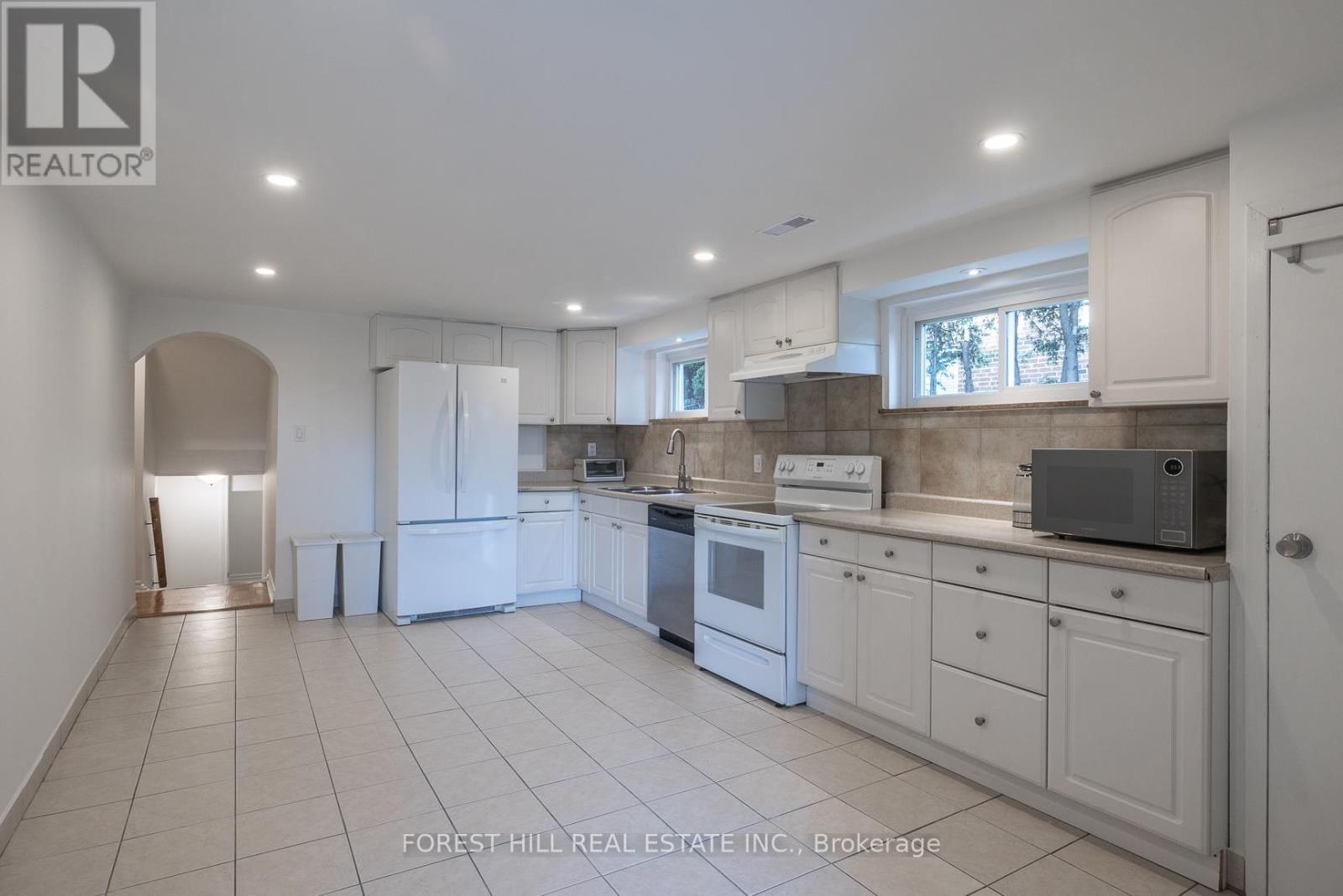 Lower - 596 WOODBRIDGE AVENUE Image 2