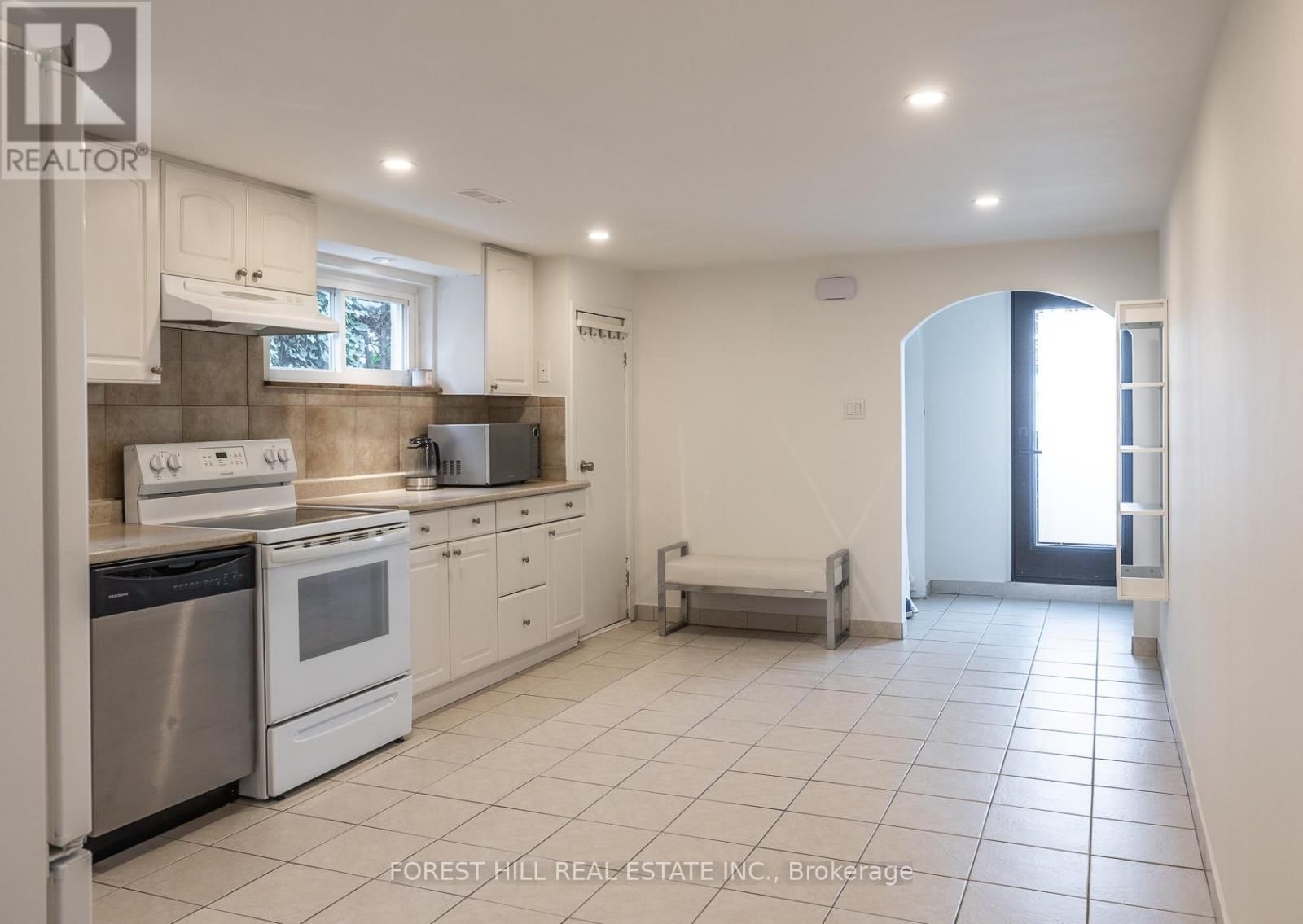 Lower - 596 WOODBRIDGE AVENUE Image 4