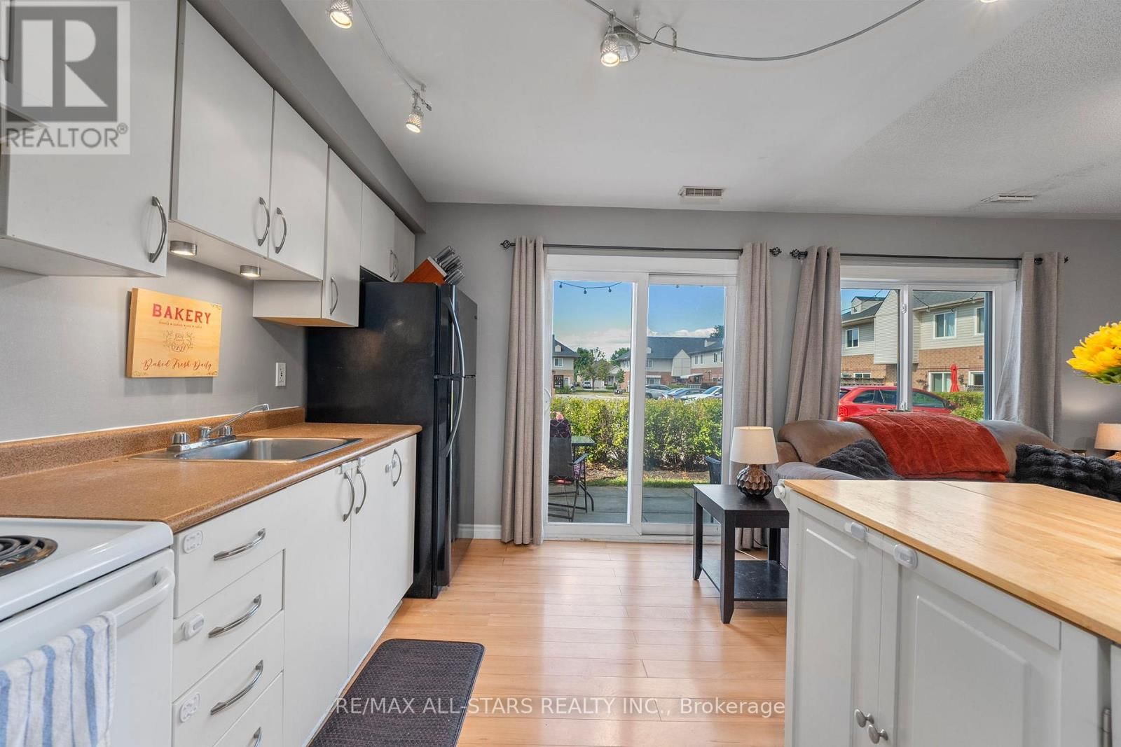 36 - 1 TESTA ROAD Image 6