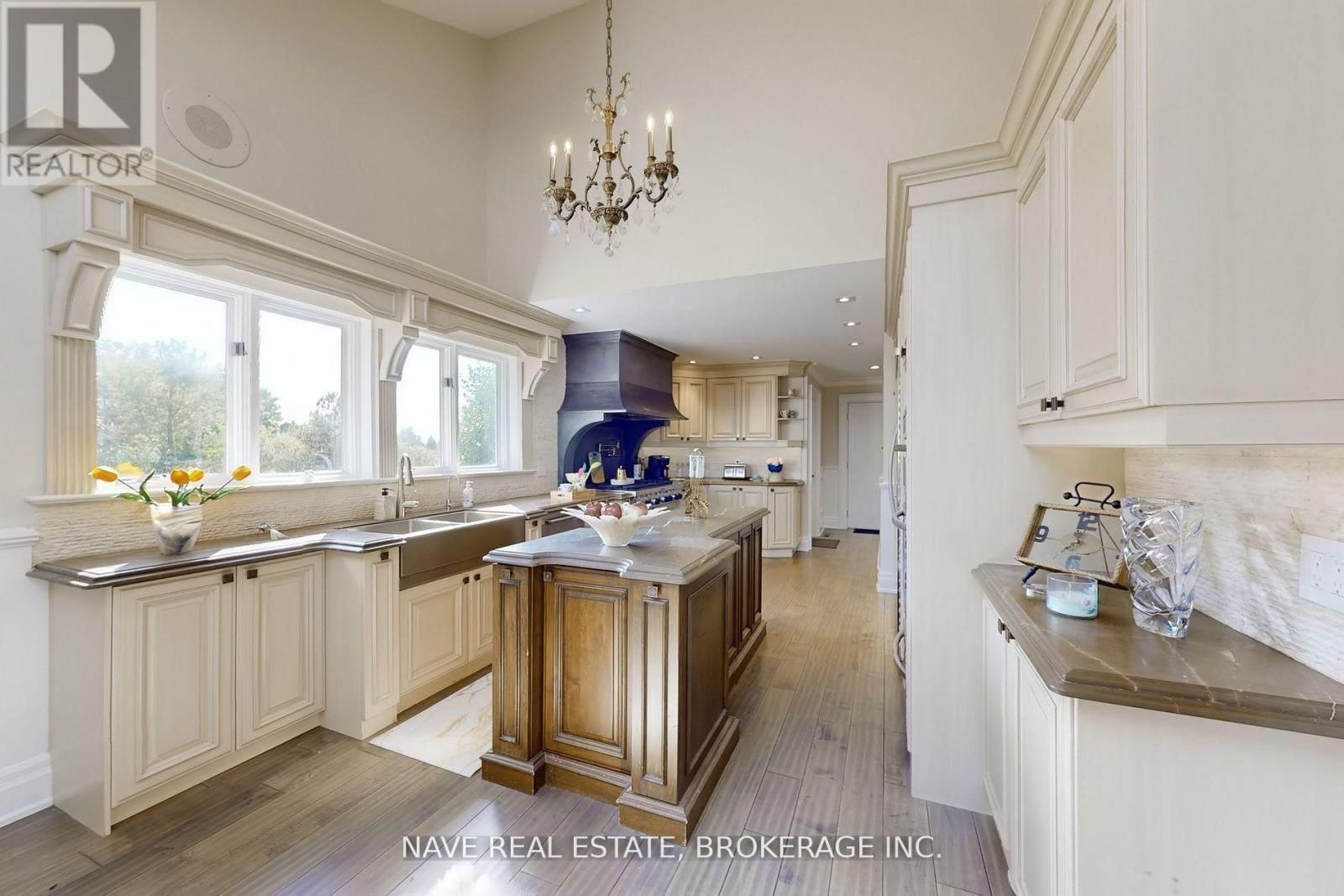 63 ELDERBERRY TRAIL Image 10