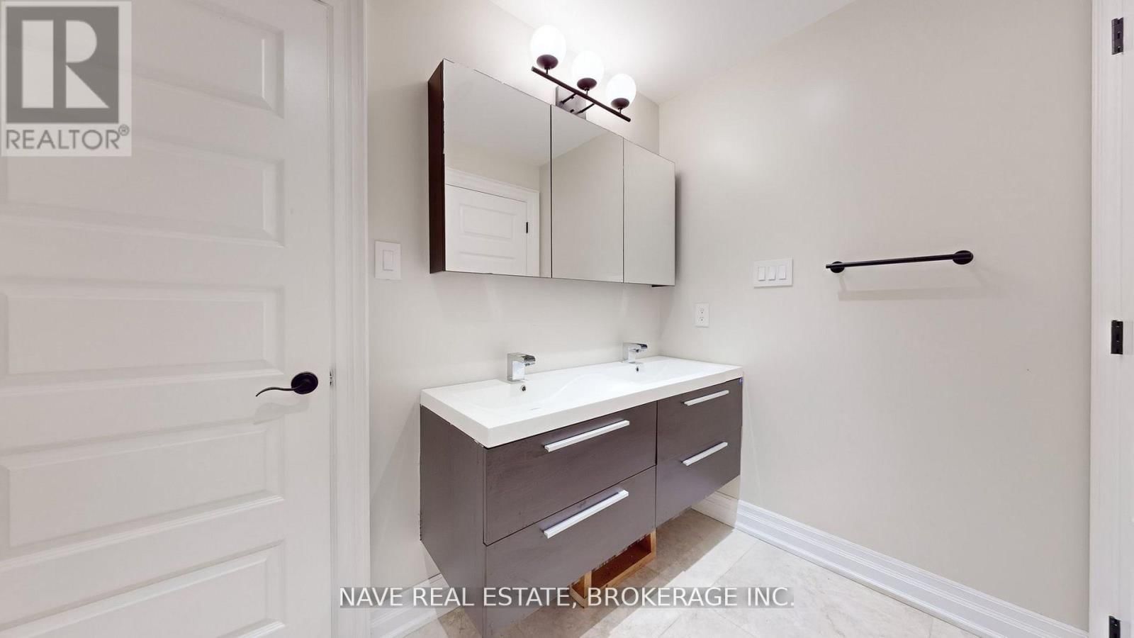 63 ELDERBERRY TRAIL Image 26