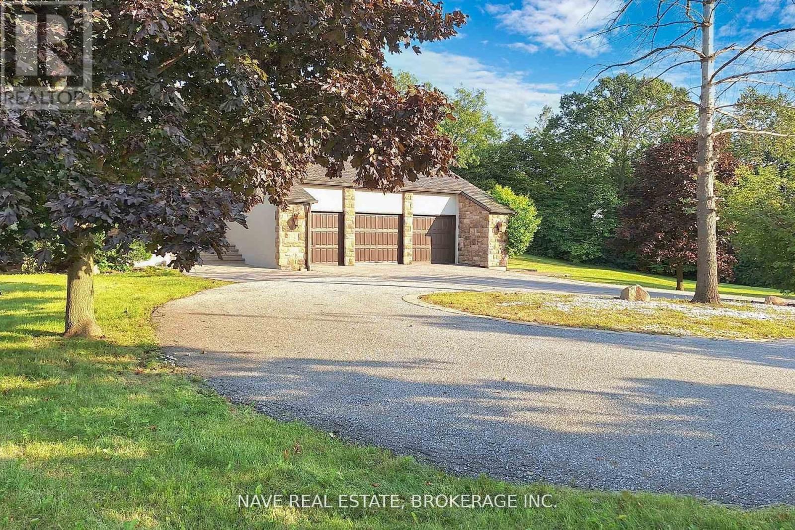 63 ELDERBERRY TRAIL Image 32