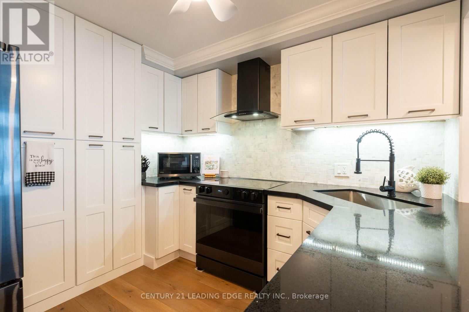 9 - 9 DAVY POINT CIRCLE Image 12