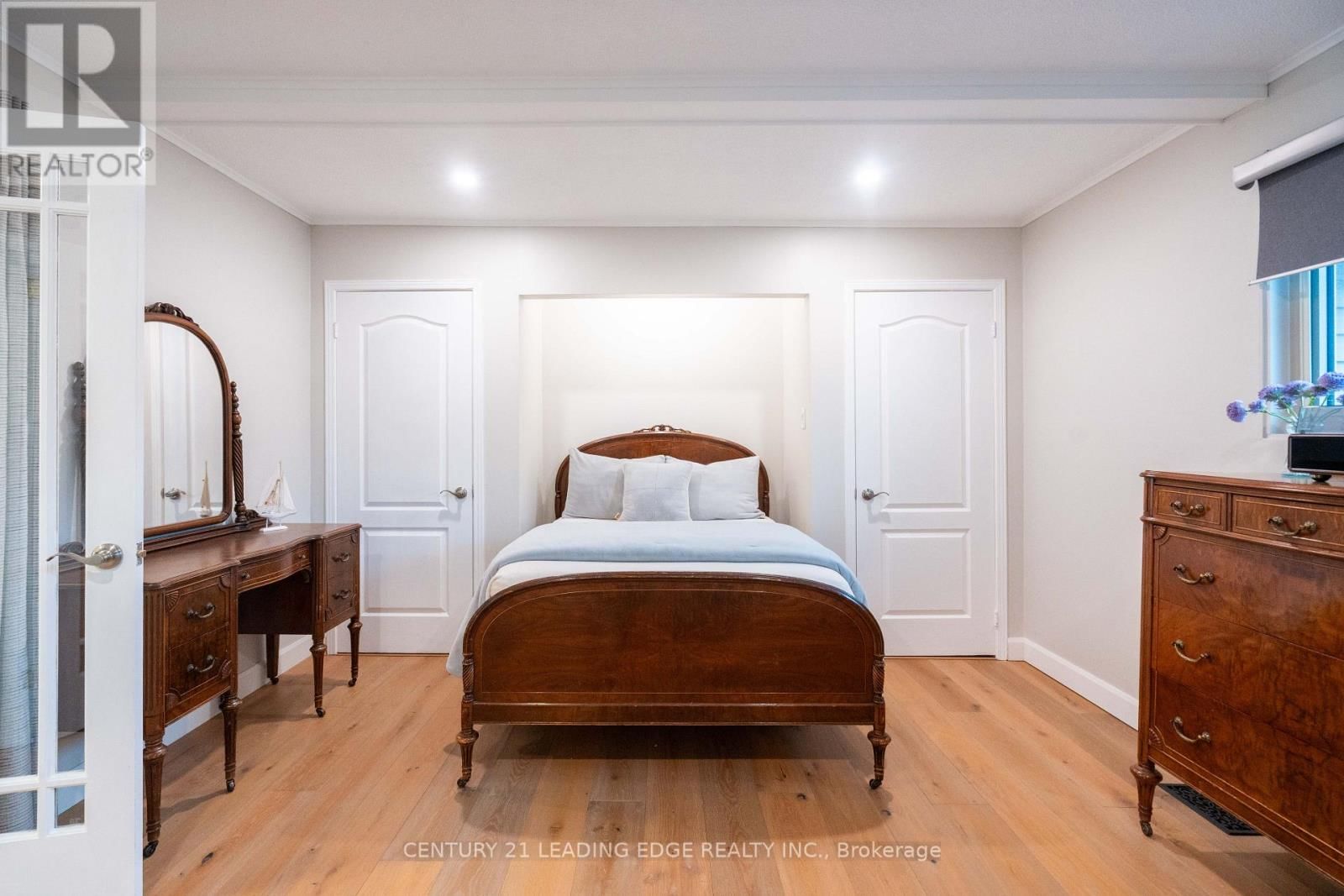 9 - 9 DAVY POINT CIRCLE Image 18