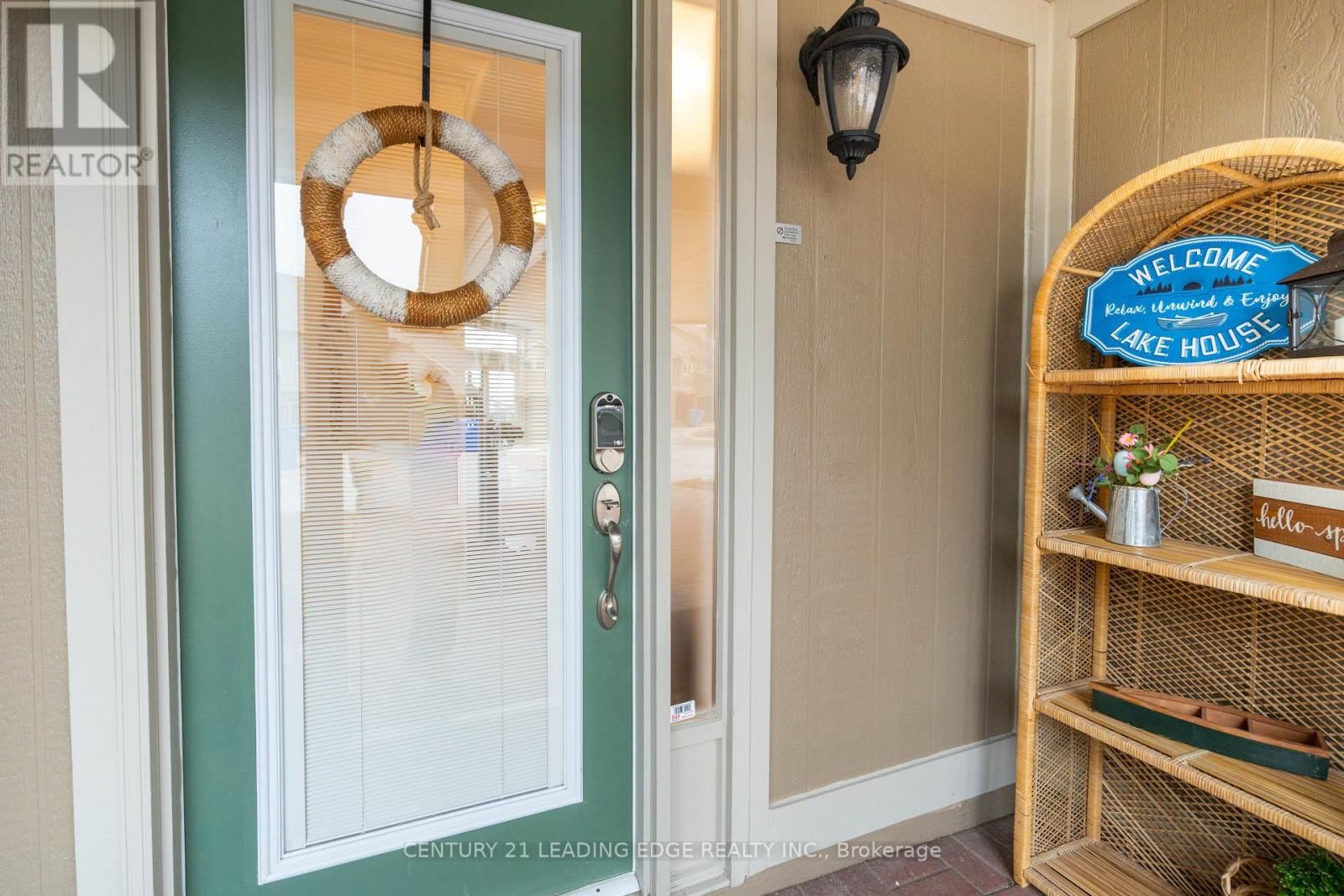 9 - 9 DAVY POINT CIRCLE Image 2