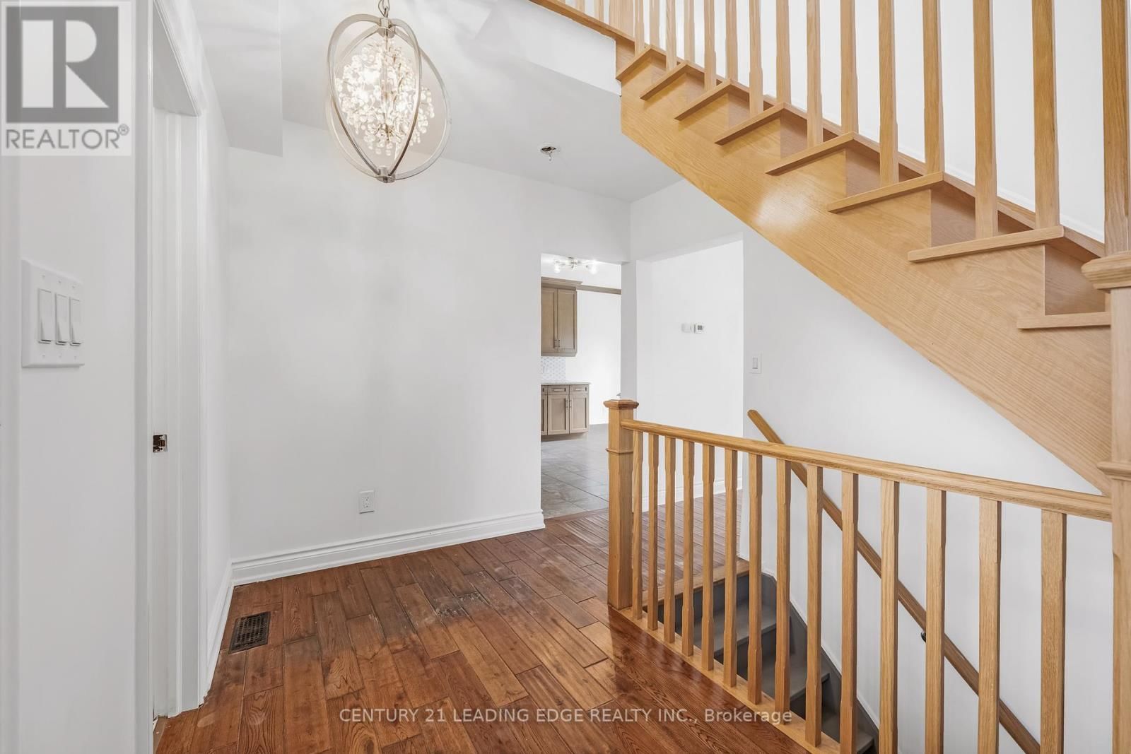 34 MITCHELL AVENUE Image 12