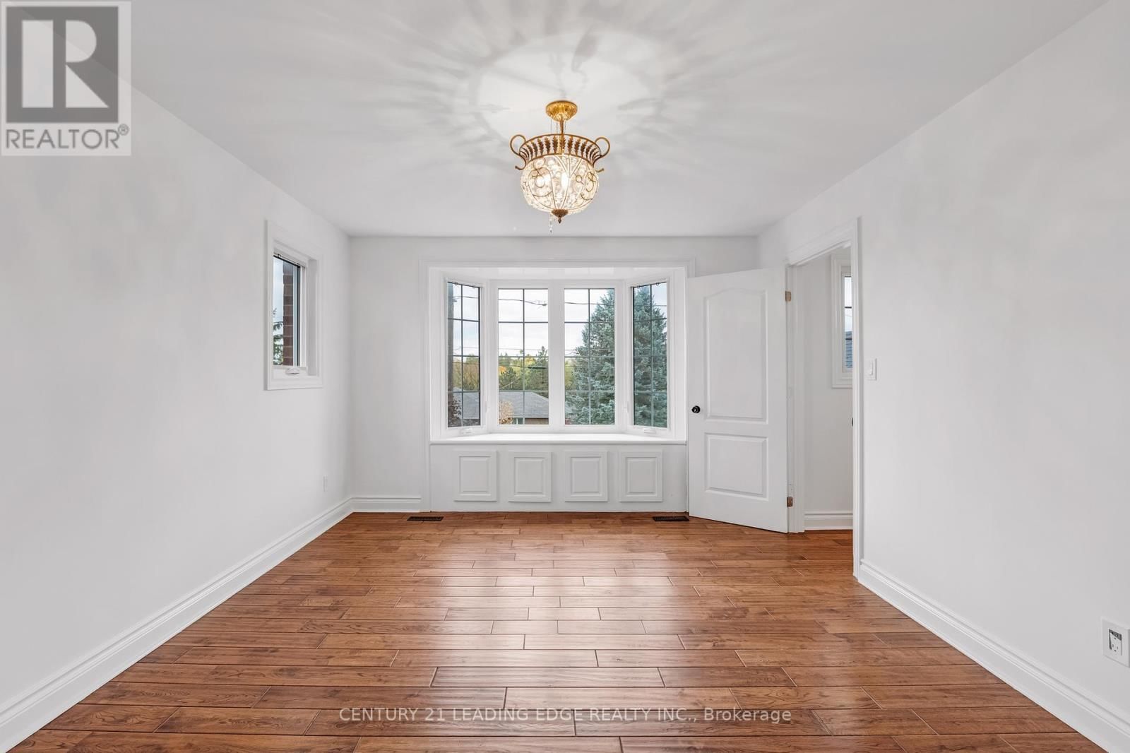 34 MITCHELL AVENUE Image 22