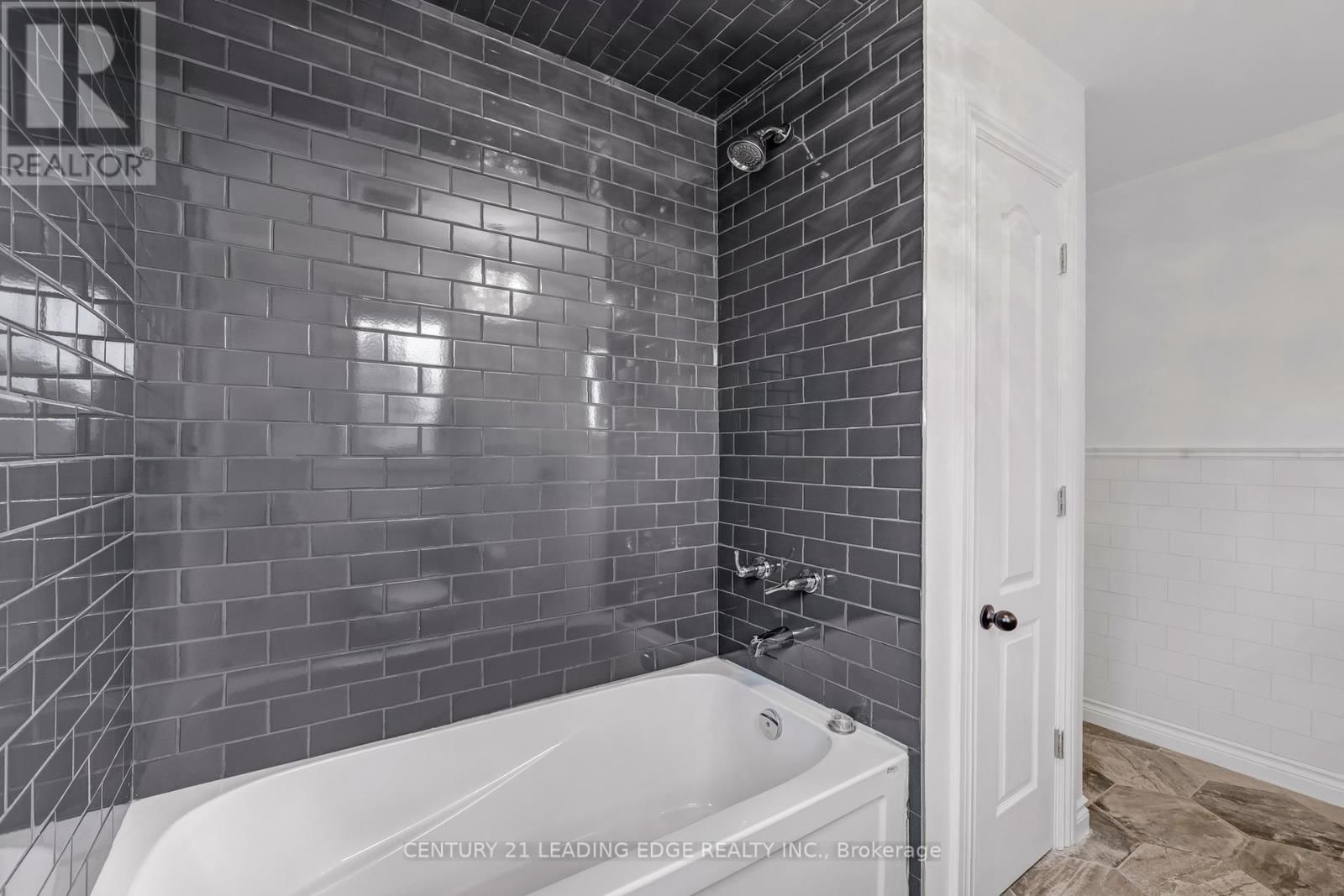 34 MITCHELL AVENUE Image 30