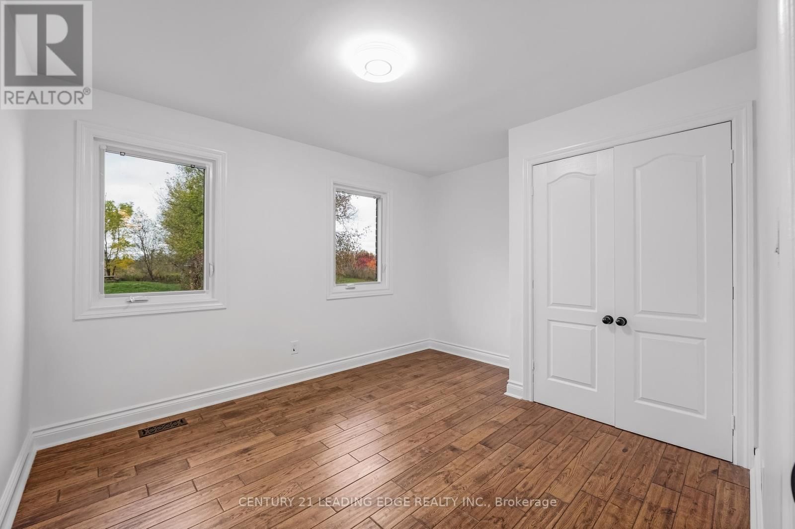 34 MITCHELL AVENUE Image 31