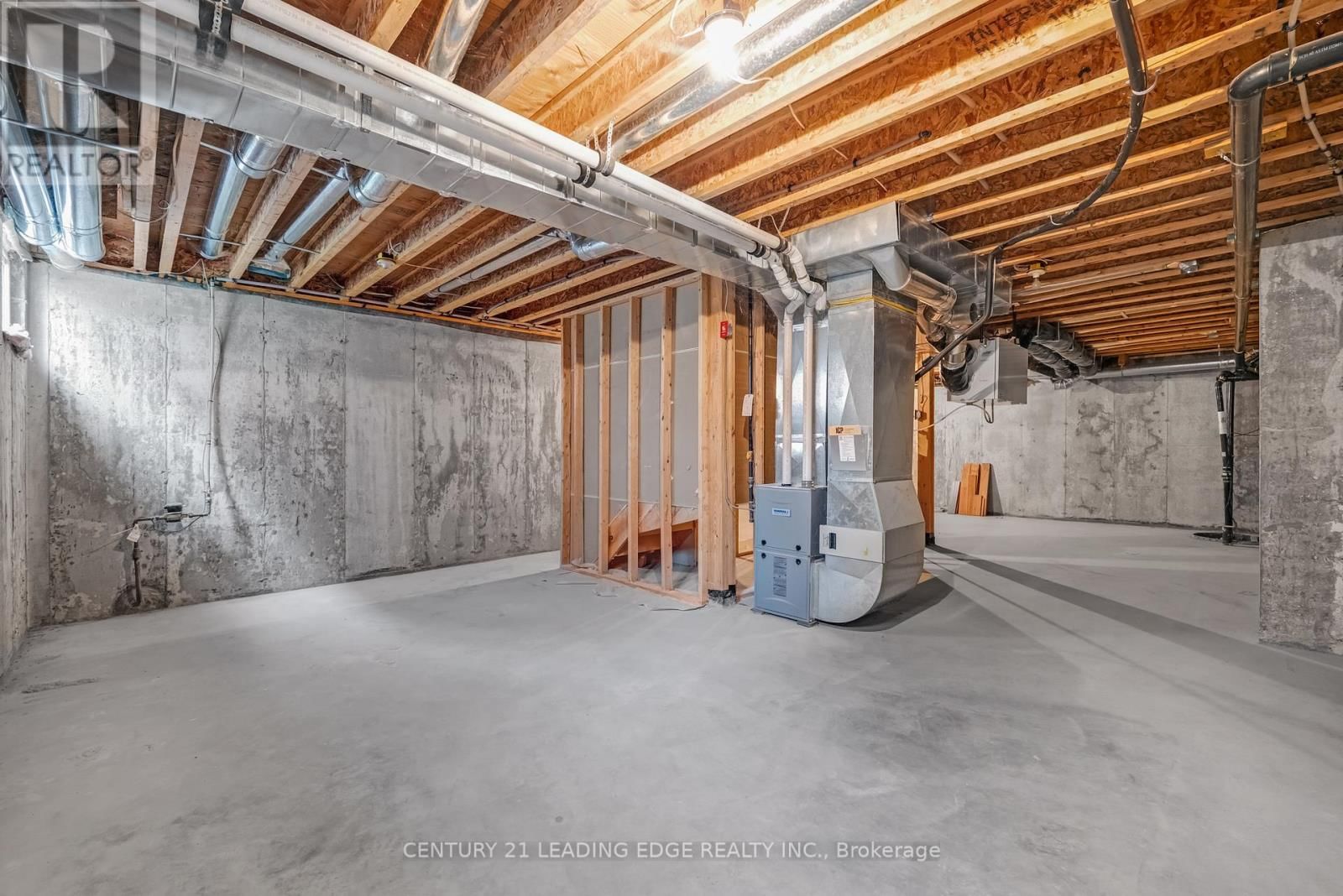 34 MITCHELL AVENUE Image 33